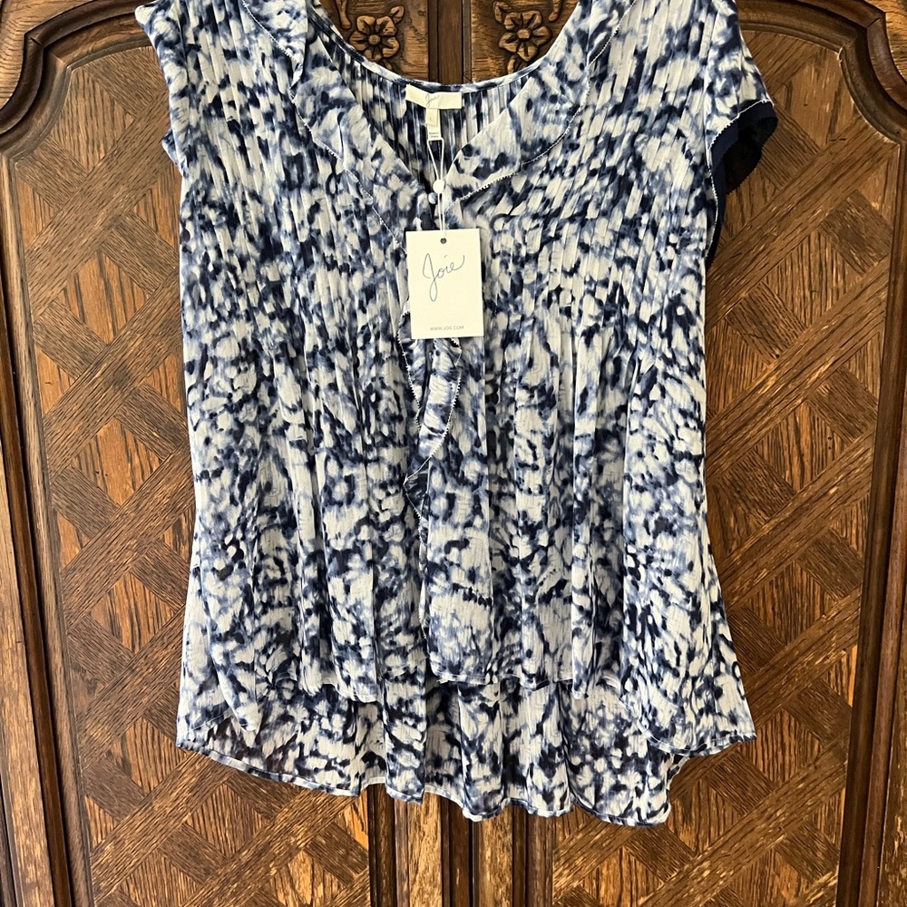 NWT Joie silk blouse…navy and white size large